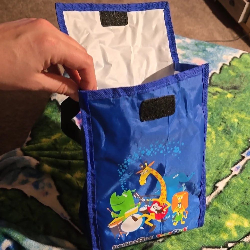 Vtg Toys R Us Babies R Us insulated lunch bag featuring Geoffrey the Giraffe